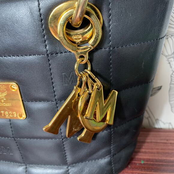 Vintage Womens MCM Quilted Purse Small Gold Hardware EUC! - Picture 6 of 9